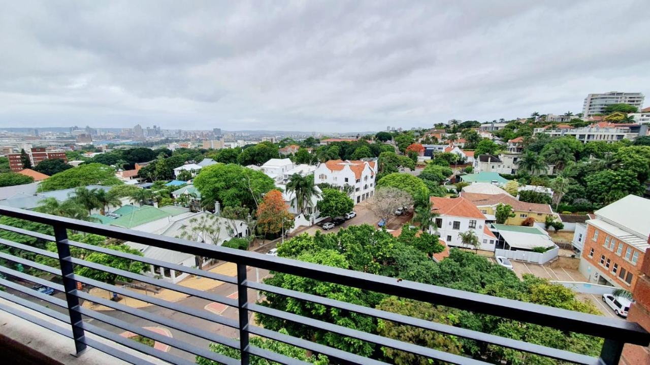 2six2 On Florida Road, Modern Lifestyle 802 Apartment